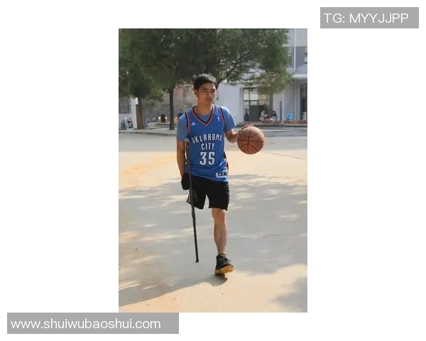 李芳专访:从球场新星到篮球传奇的成长之路回顾 李芳专访:从球场新星到篮球传奇的成长之路回顾