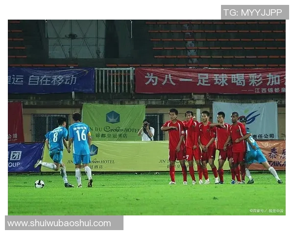 武汉足球队荣登足球状态排行榜第二名展现强劲实力