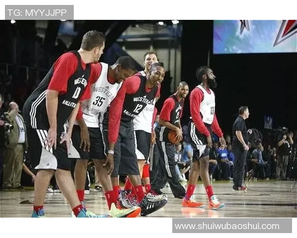 洛杉矶火队与纽约自由队的激烈对决引发篮球迷热议