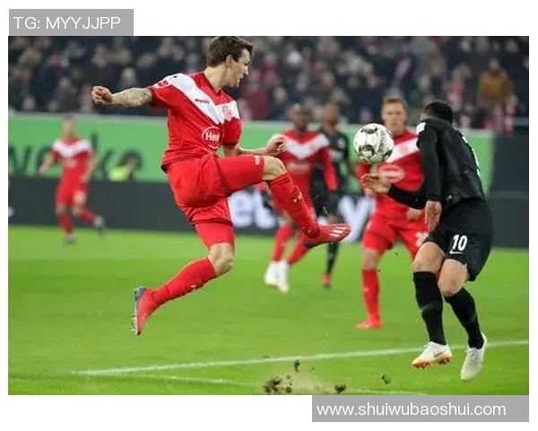 邓伯什与埃因霍温FC的精彩对决揭示足球战术与团队合作的魅力